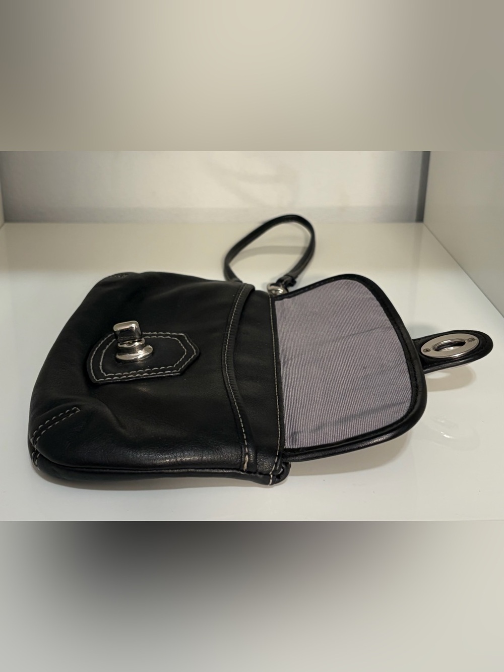 Coach 1941 Legacy Black Leather Silver Turn Lock Wristlet Clutch w/ Zip Closure - Picture 10 of 16